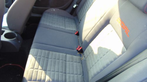 Interior cu incalzire pentru VW GOLF 5