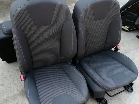 Interior complet pentru Ford Focus 3 - Anunturi cu piese