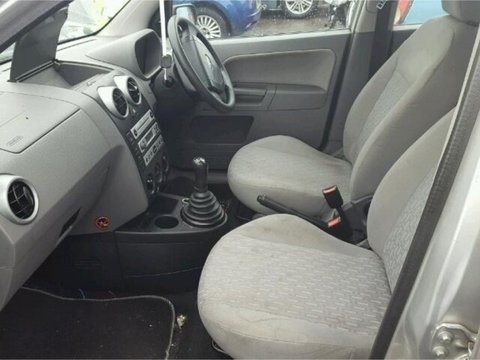 Interior Ford Fusion 1 An fabricatie 2004 1.4 Diesel Cod Motor: F6JA, F6JB