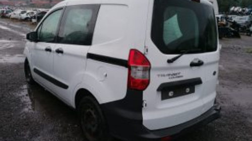 Interior Ford Transit Courier 2016 1.5 T