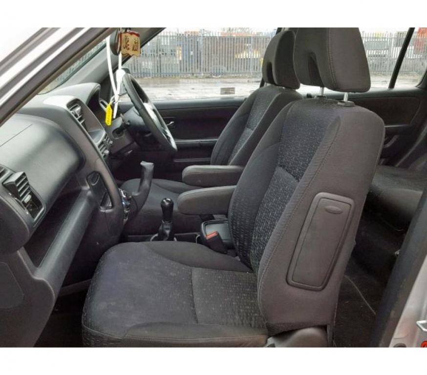 Interior Honda CR-V An Fabricatie 2006 2.2 Diesel Cod Motor N22A2 140 CP Material sintetic.