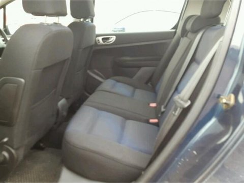 Interior Peugeot 307 An fabricatie 2006 1.6 Diesel Cod Motor DV6TED4 FILTRU DE PARTICULE