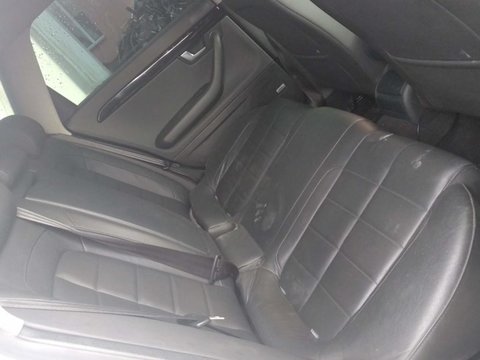 Interior piele cu ecrane in tetiere Seat Exeo