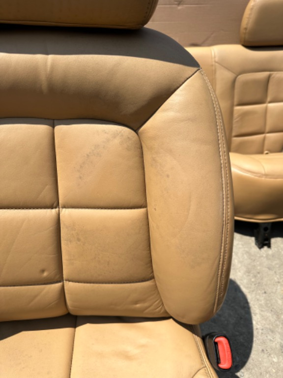 Interior piele cu scaune fata electrice 