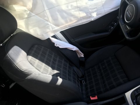 Audi a4 b8 s line interior - Anunturi cu piese