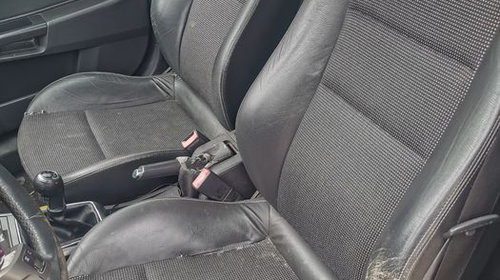 Interior Semi piele Opel Astra H break