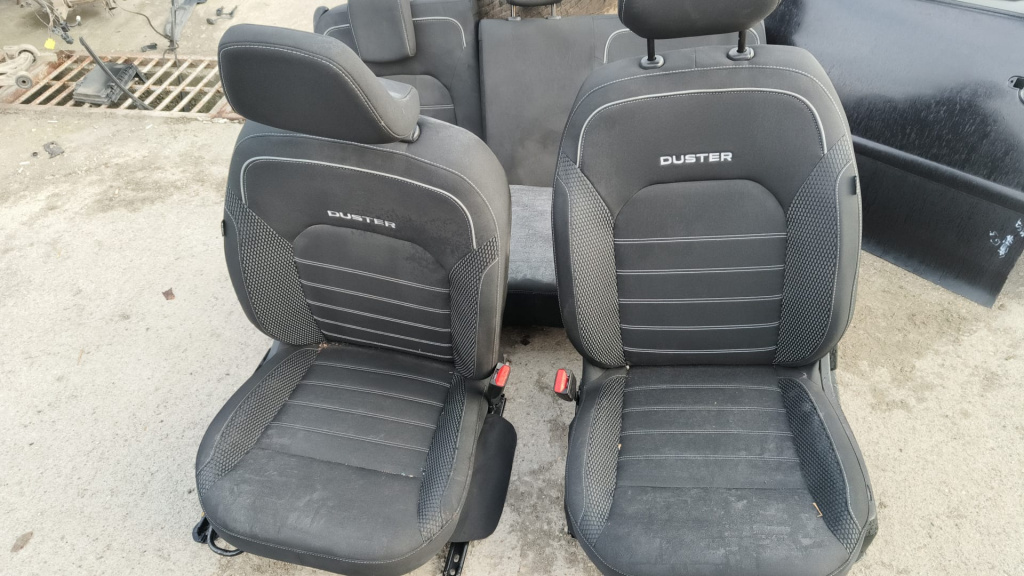 Interior textil cu incalzire Dacia Duster 2020 Dacia Duster an 2020 cod piesa CR