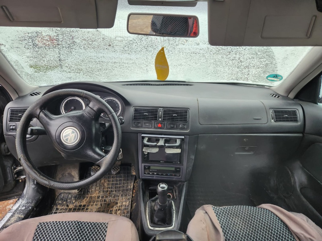 Interior Volkswagen Golf 4 1.9 TDI ASZ combi an 2004