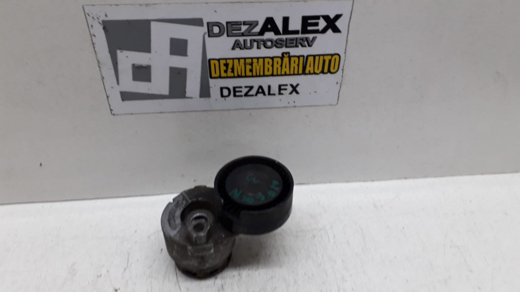 Intinzator curea Renault Megane 3 cod 8200861569