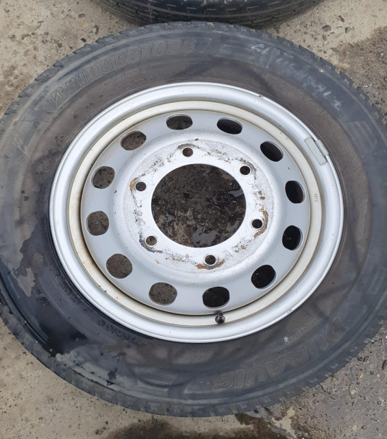 Janta tabla cu anvelopa 16 - bucata Dimensiune: 195/75R16 Punte dubla / Tractiune spate Ford Transit 4 [2014 - 2019] Autoutilitara fara prelata 2-usi