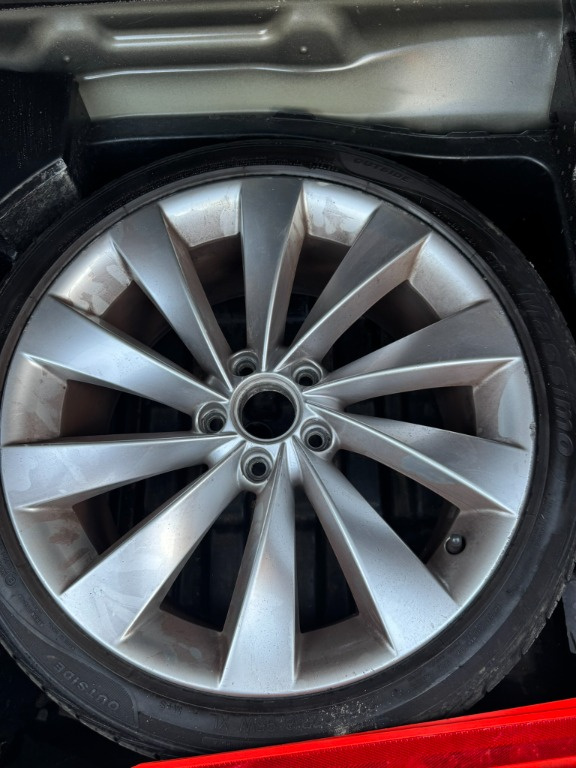 Janta VW Passat CC R18 Interlagos cu cauciuc