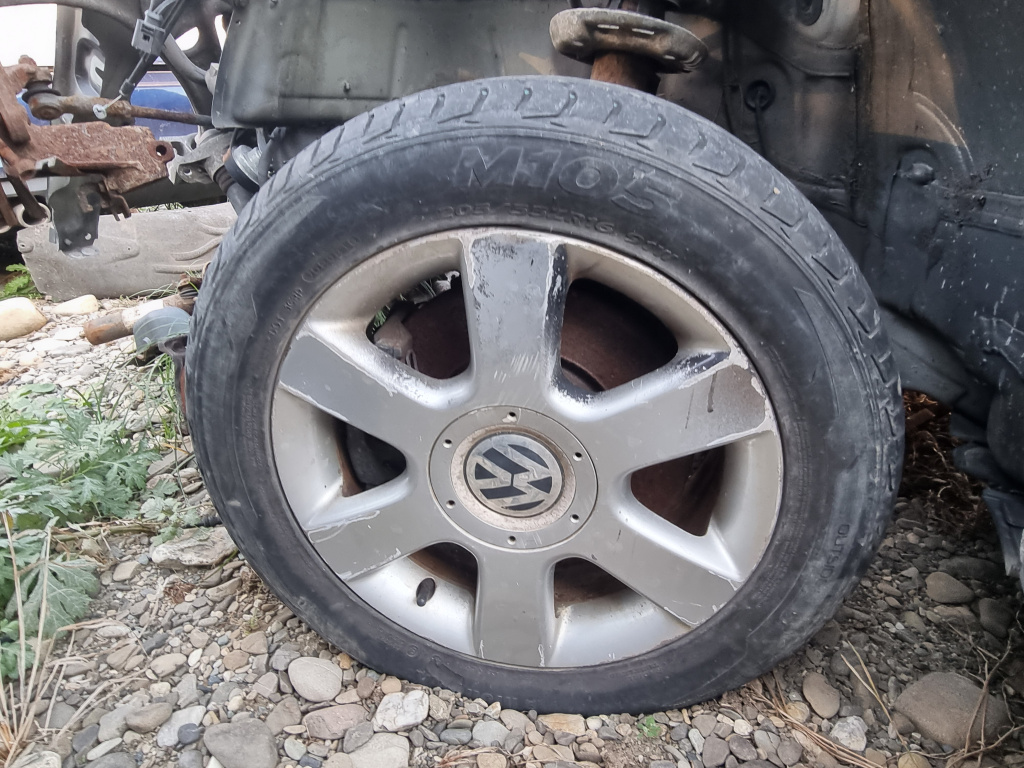 Jante 16 - 5 prezoane Volkswagen Tiguan 2008, 205/55R16 / CU DEFECT