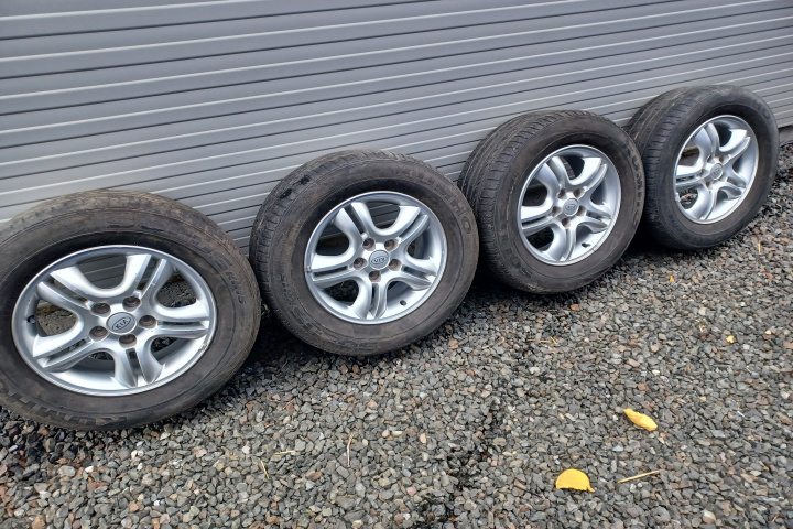 Jante aliaj cu anvelope 16 - set 235/60 