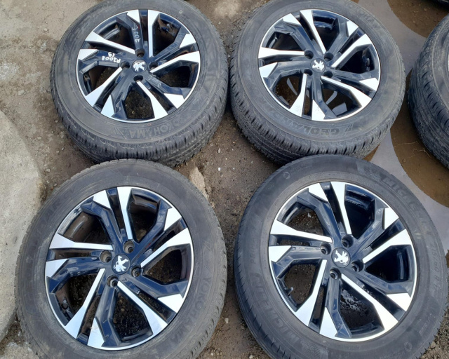 Jante aliaj cu anvelope 17 - set Dimensiune: 215/60R17 Dot 2022 6.5Jx17 ET32 Peugeot 2008 2 [2019 - 2023]