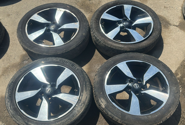 Jante aliaj cu anvelope 18 - set Dimensiune: 215/55R18 / Dot 2021 18x4J ET40 Nissan Qashqai 2 J11 [2013 - 2020] Crossover 1.6 dCi MT AWD (130 hp)
