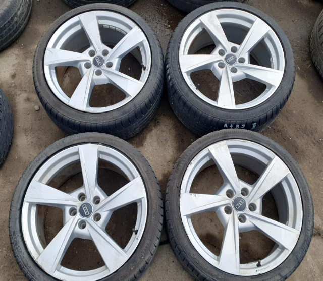 Jante aliaj cu anvelope 19 - set Dimensiune: 245/35ZR19 8.5Jx19 ET40 / 8W0601025ES Audi A4 B9 [2015 - 2020]