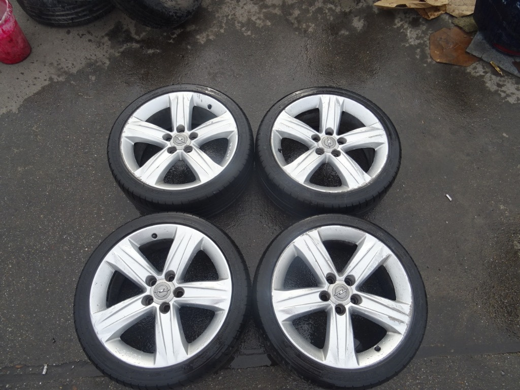 Jante Aliaj cu Cauciucuri Opel Zafira 225/40 ZR 18 din 2010