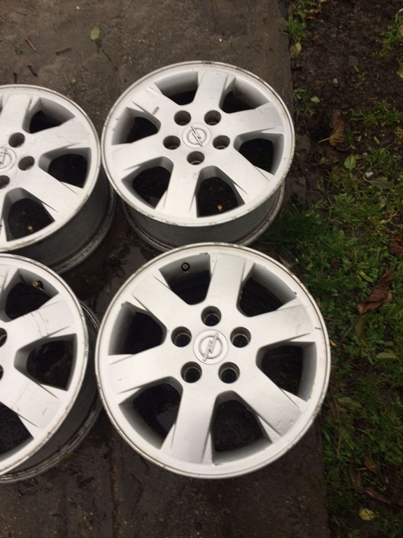 Jante aliaj pe 15 Opel Vectra B, distant