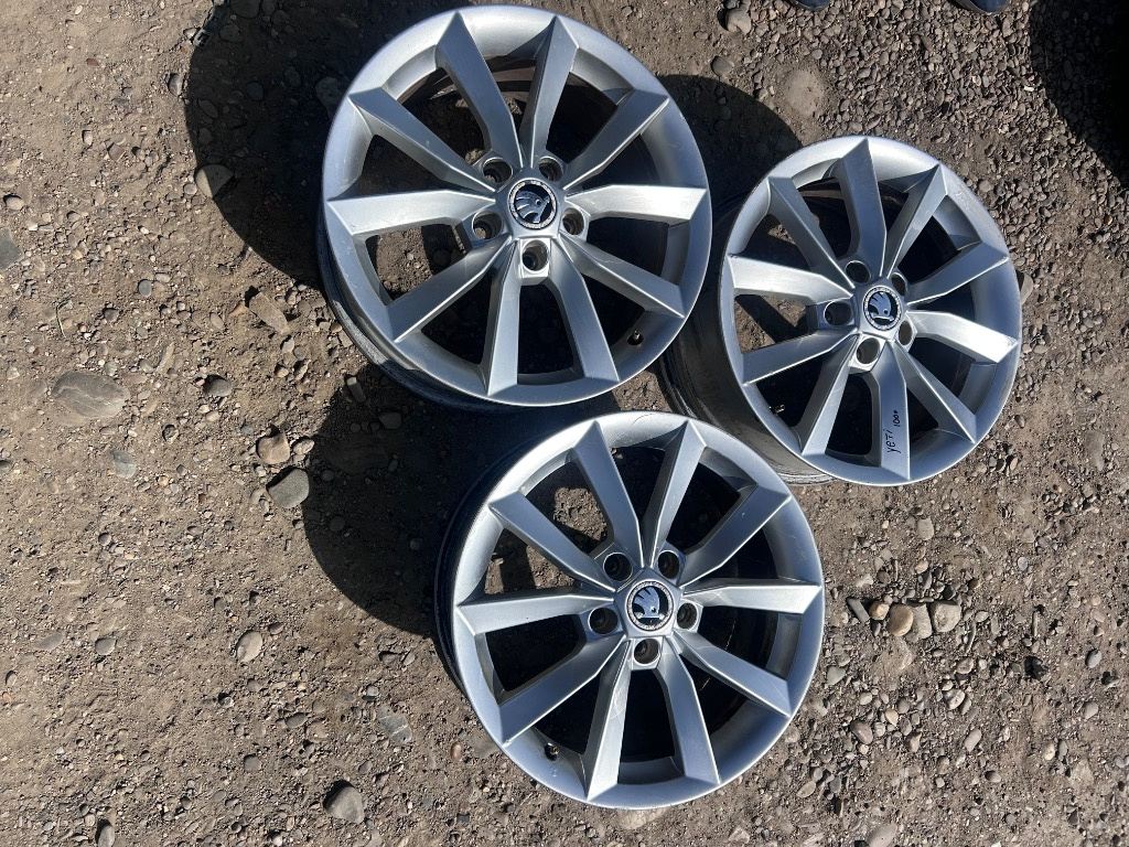 Jante Skoda yeti r17 j7 et 45