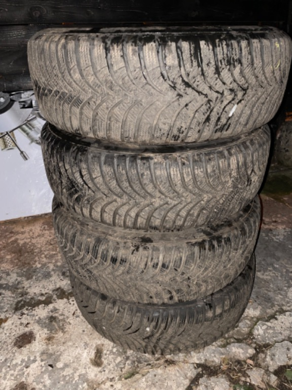 Jante tabla pe 15" 5x112 vw golf passat jetta cu anvelope de iarna hankook 195/65/15 dot1321 profil7-8mm