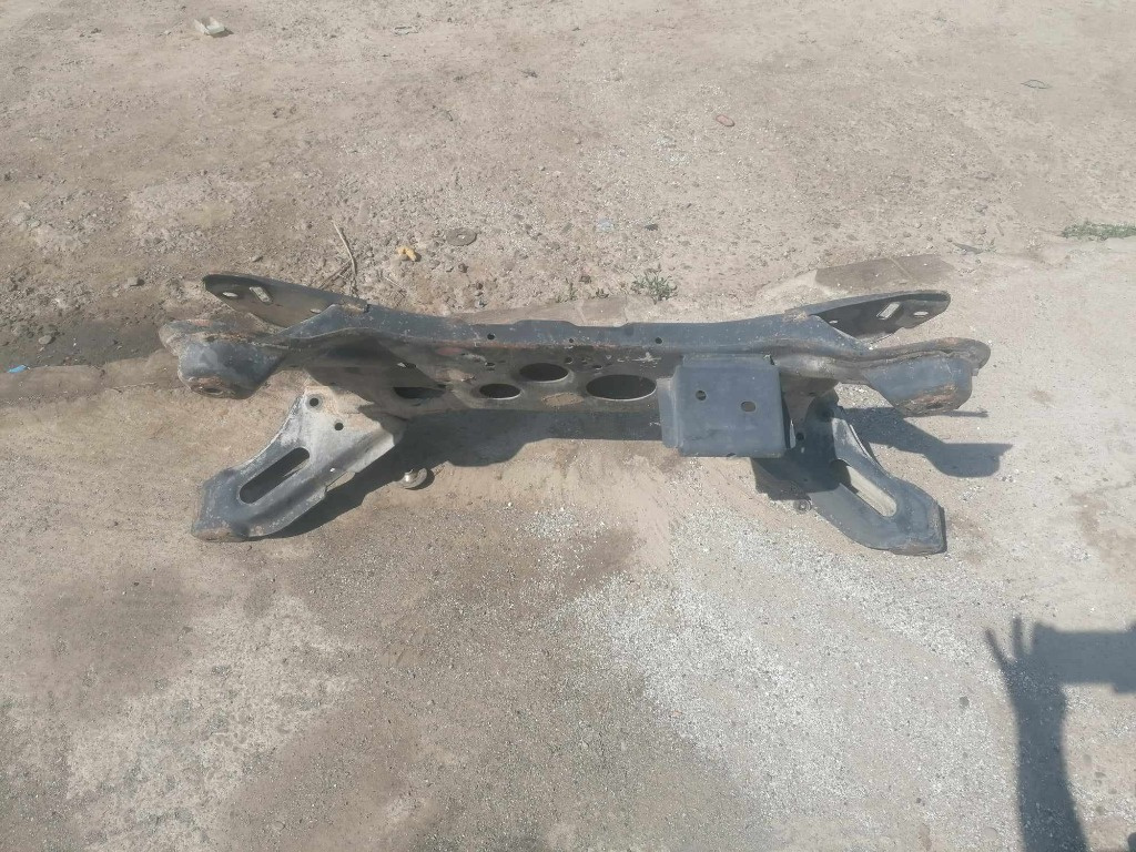 Jug cadru motor/ punte fata Ford Transit / custom 8c169k140aa