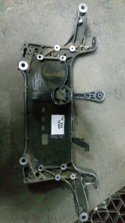 JUG CADRU MOTOR VW PASSAT B6 1.9 TDI BXE SEDAN