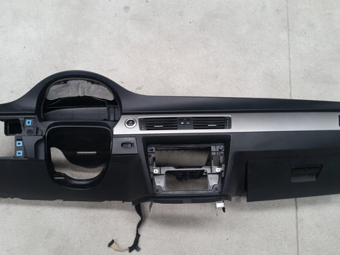 Kit airbag BMW E90 fara navi (plansa bord, airbag volan, airbag pasager si centuri)
