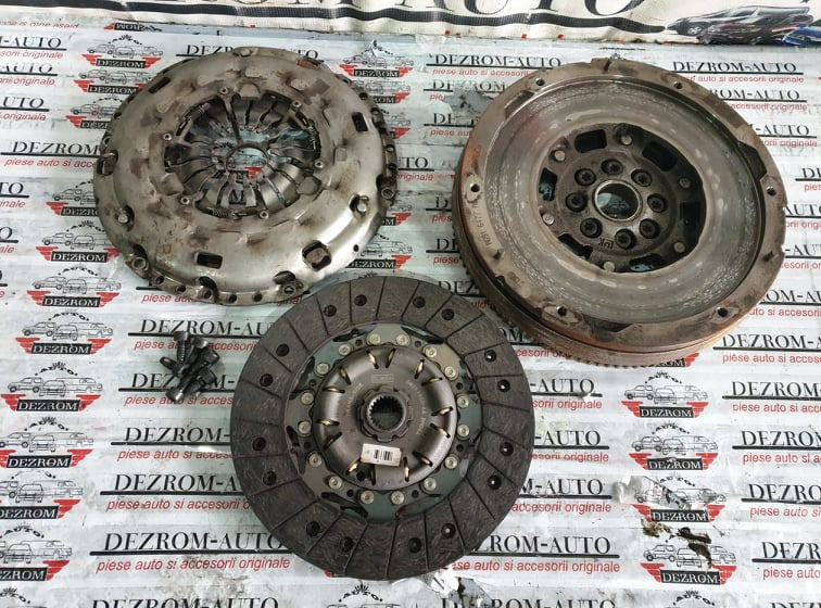 Kit ambreiaj complet Ford Focus Mk3 2.0 TDCi 140cp coduri : 7G9N7563AB / 6M517550AA / AG916477AE