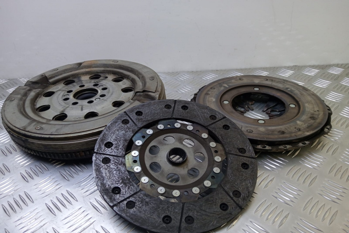 Kit ambreiaj masa dubla 2.5 tdi, ACV Volkswagen VW Transporter T4 [1990 - 2003]