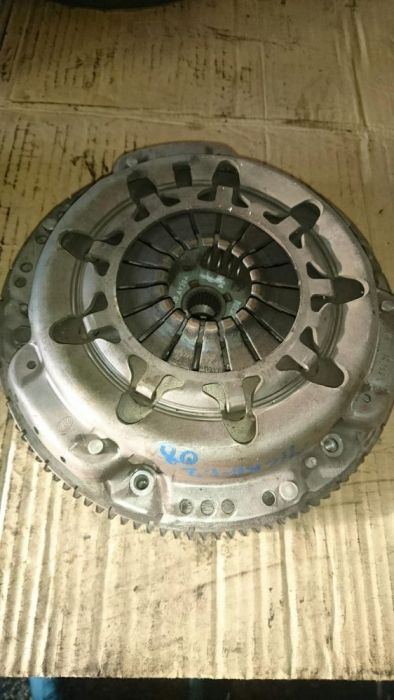 Kit ambreiaj nissan micra 1.2 benzină 2002-2010