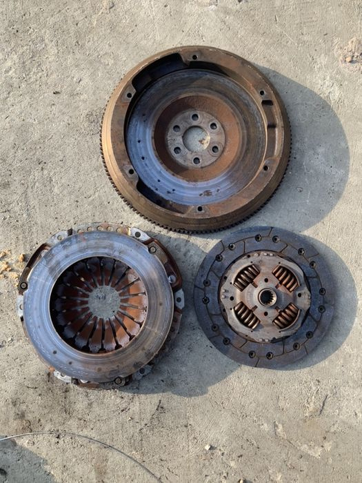 Kit ambreiaj opel astra j 1.6 benzina A16XER