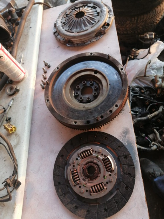 Kit ambreiaj / placa disc volanta Fiat Grande Punto 1.3 multi jet m-jet diesel 2007