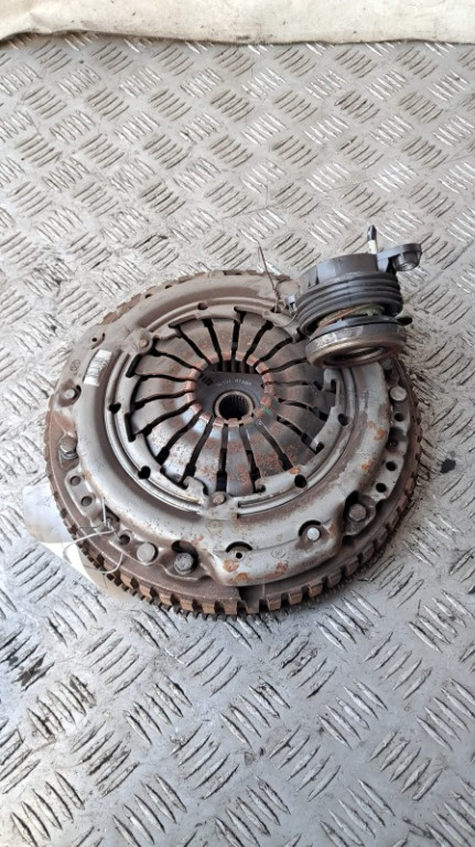Kit ambreiaj Renault Kangoo 1.5 DCI cod motor K9K808 an 2013