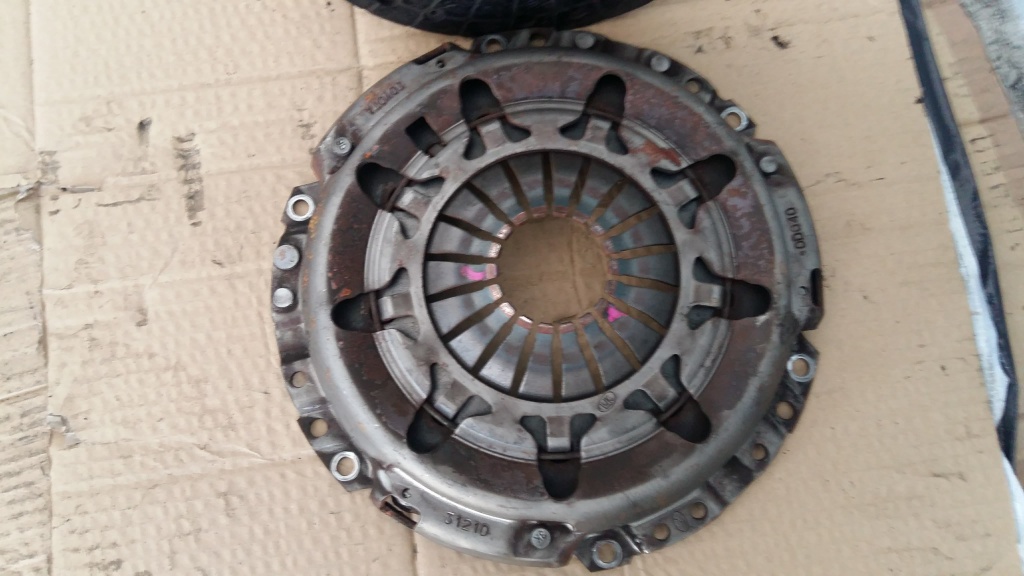 Kit ambreiaj toyota yaris 1.4 tdi 2004 1