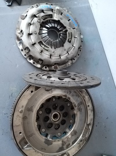 Kit ambreiaj volanta masa dubla 2.0 d n47d20a bmw 