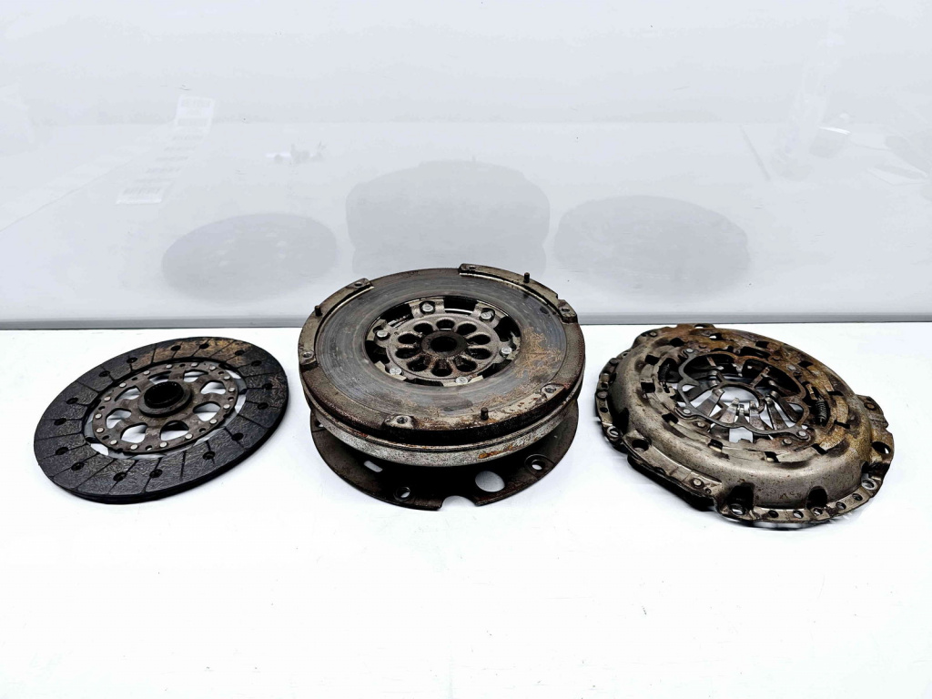 Kit ambreiaj volanta masa dubla Audi A4 