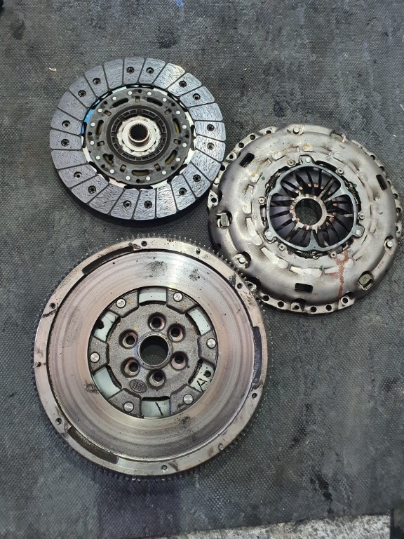 Kit ambreiaj volanta masa dubla BKD Audi A3 2.0 Tdi