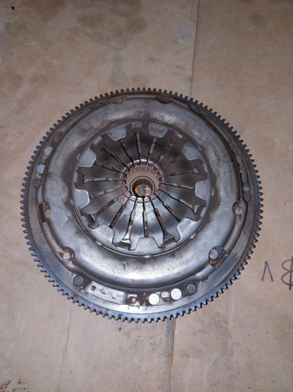 Kit ambreiaj / Volanta Skoda Fabia 1.4 benzina BUD VALEO COD: 036141025
