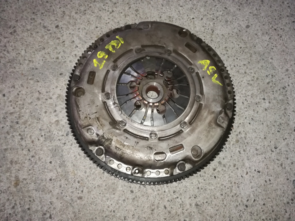 Kit ambreiaj volanta skoda Octavia 1 1.9 tdi asv