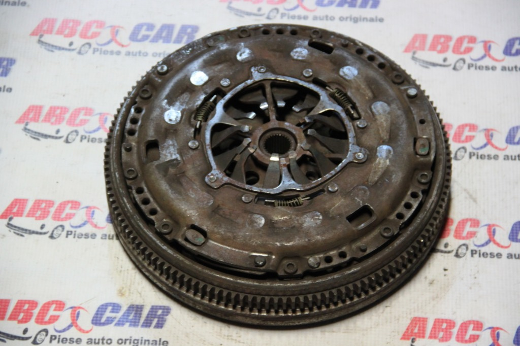 Kit ambreiaj VW Golf 5 1.9 TDI 2005-2009 cod motor: BXE