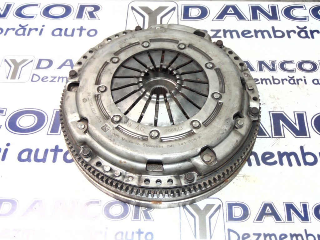 KIT AMBREIAJ VW GOLF 7 1.6 tdi - COD 04L105269 - AN 2012