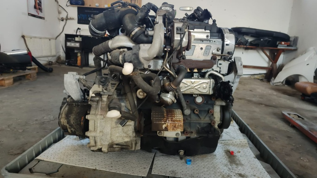Kit ambreiaj Vw Passat B6 1.6 TDI , cod motor CAY ,transmisie manuala , an 2010