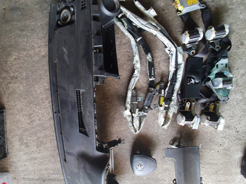 Kit de airbag-uri cu plansa de piele NU CONTINE CORTINELE Toyota Rav 4 4 [2012 - 2015] Crossover 2.2 TD MT (150 hp)