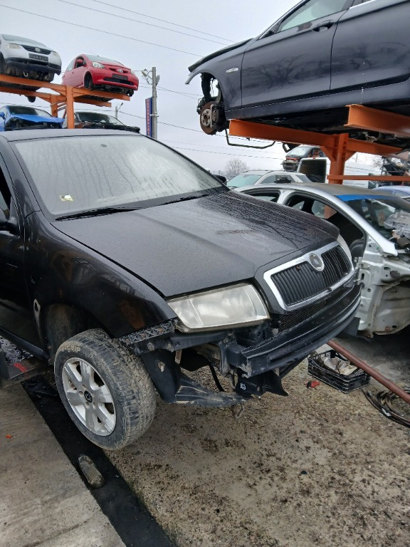 Kit de pornire complet Skoda fabia 1.2 benzină 2003