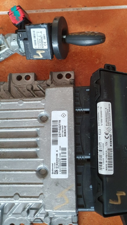 Kit pornire complet 237102277R DACIA DUSTER
