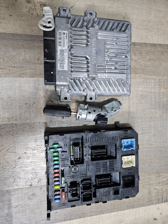 Kit pornire Peugeot 407 coupe 2.7 HDI cod ecu 9658198080 an 2007