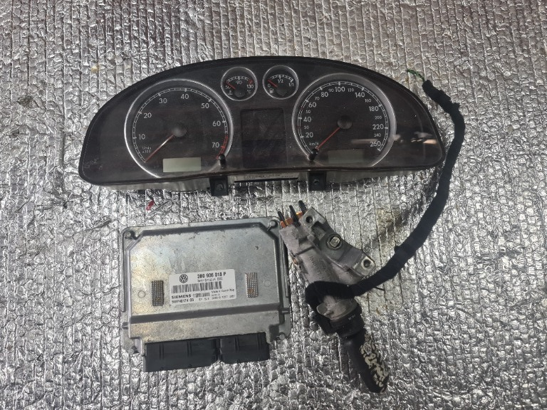 Kit pornire VW PASSAT 1.6 ALZ an 2002 cod ecu 3B0 906 018 P