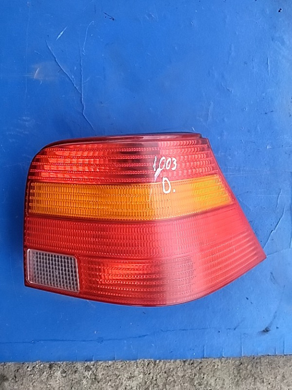 Lampă spate - Parte montare: Dreapta , Varianta: Hatchback - Volkswagen Golf 4 generation [1997 - 2006] Hatchback 5-doors 1.6 MT (105 hp)