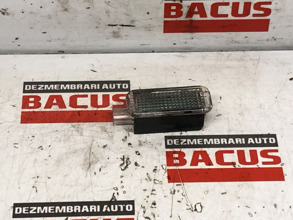 Lampa Ambientala Picioare Audi A6 C6 / Q5 / A4 B8 COD 4E0947415