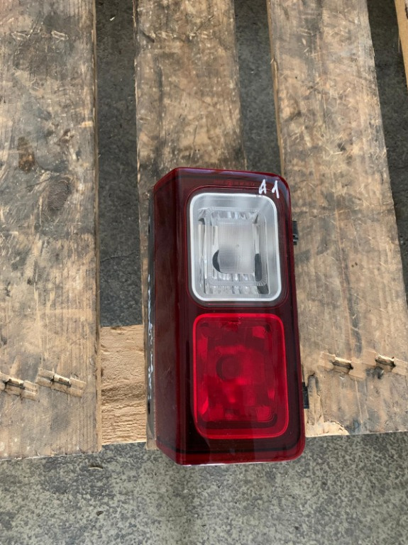 Lampa ceata renault trafic 3